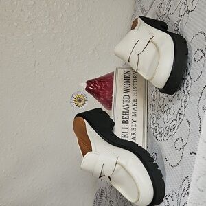 Camper Milah Leather Clog With Chunky Heel